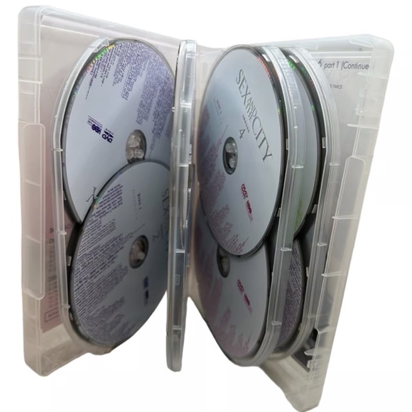 Sex and the City: the Complete Series (DVD) - Picture 2 of 6